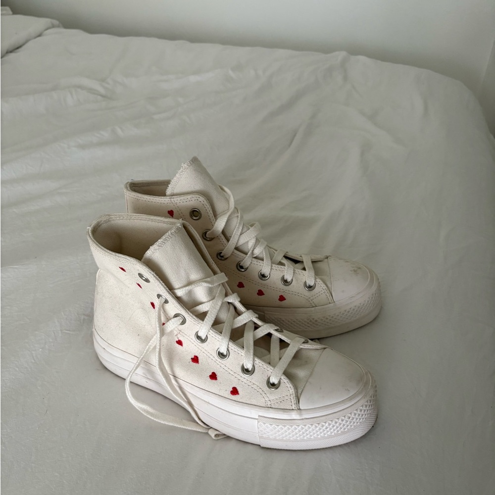 White High-Top Canvas Sneakers with Red Heart Detail